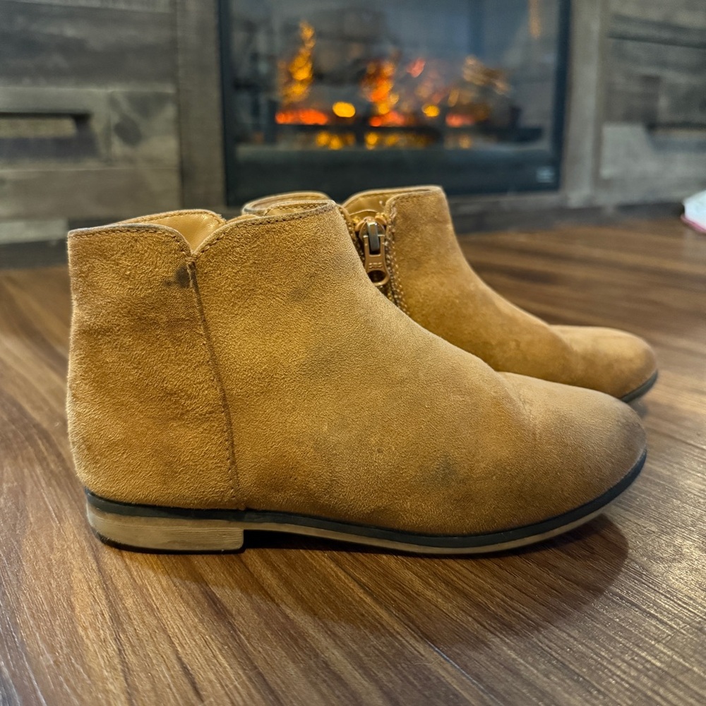 Girls Boots